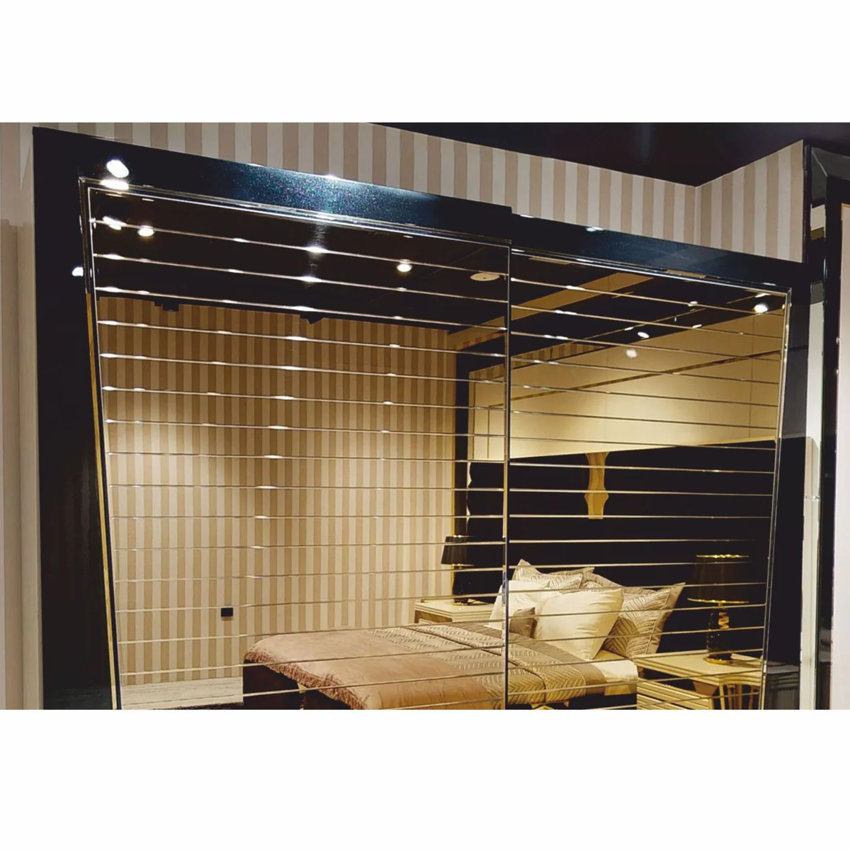 Luxury bedroom wardrobe with 2 sliding doors black / gold 280 x H. 230 cm